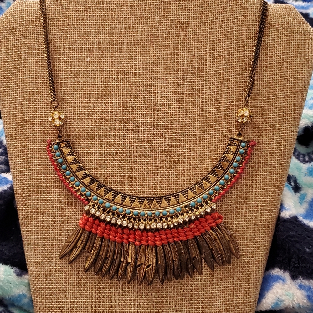 Fun and trendy bohemian feather necklace